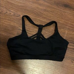 black strappy sports bra